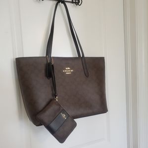 *SOLD* Brown Coach Tote Bag with Wristlet Card Wallet